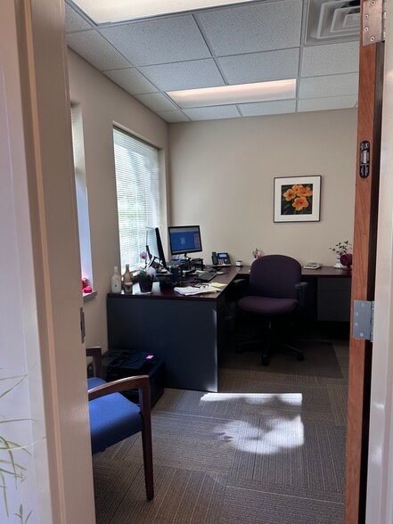 More Photos Of 5380 Cascade Rd SE, Grand Rapids Office For Lease