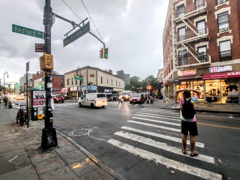 More Photos Of 644 Manhattan Ave, Brooklyn Storefront Retail Office For Lease