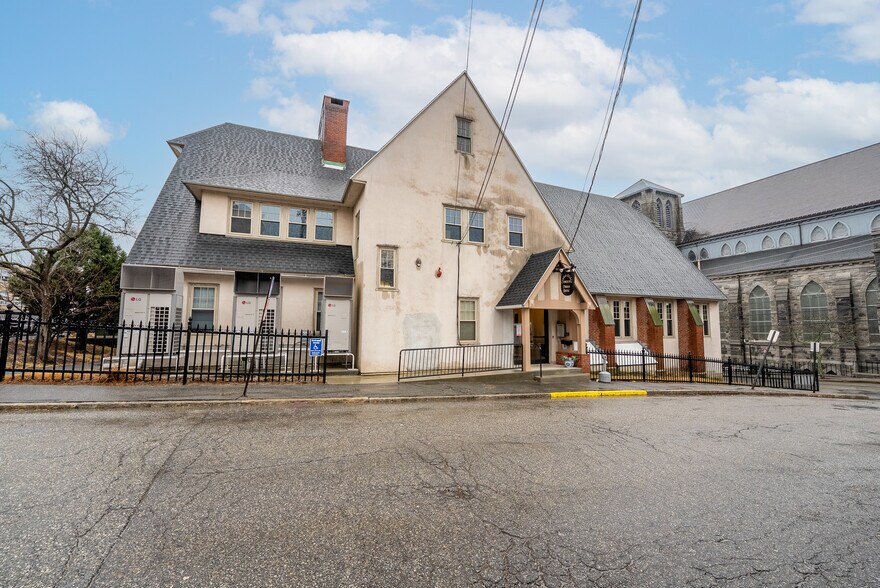 More Photos Of 180 Merrimack St, Lowell Religious Facility For Sale