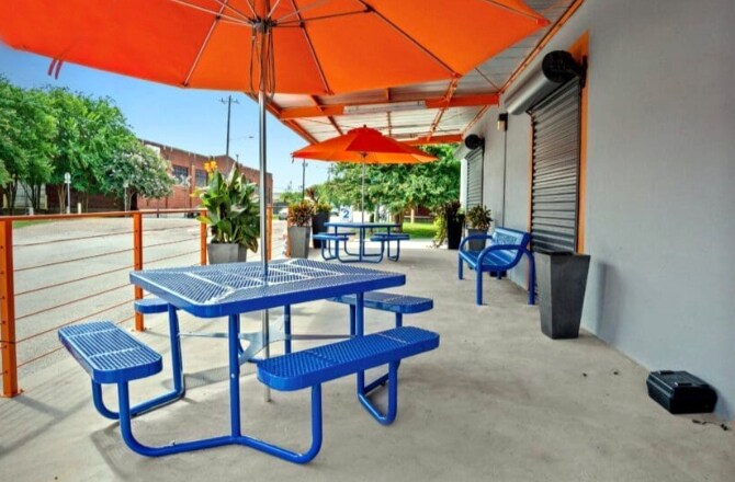 Primary Photo Of 812 Live Oak St, Houston Office For Sale