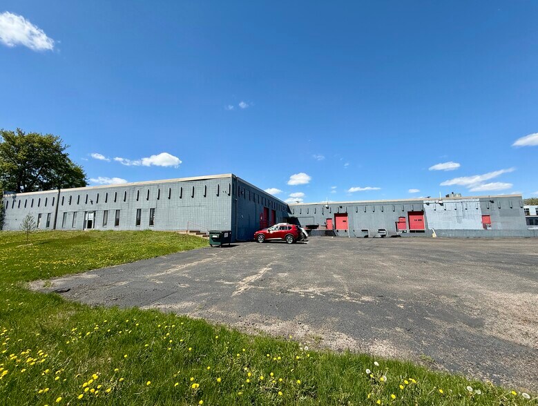 More Photos Of 887-893 Pierce Butler Route, Saint Paul Warehouse For Lease