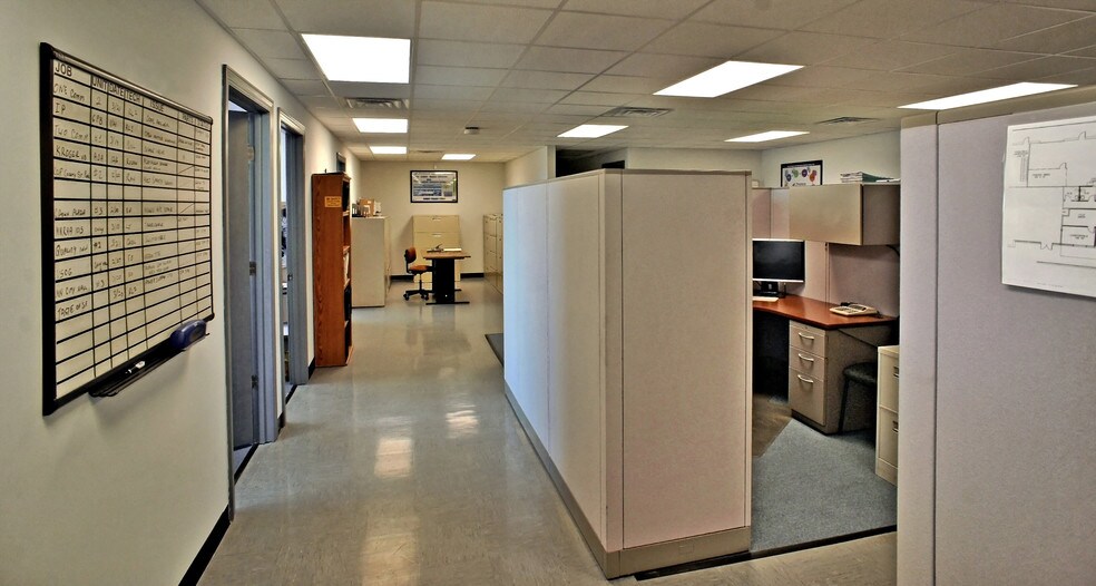 More Photos Of 1244 Executive Blvd, Chesapeake Flex For Sale