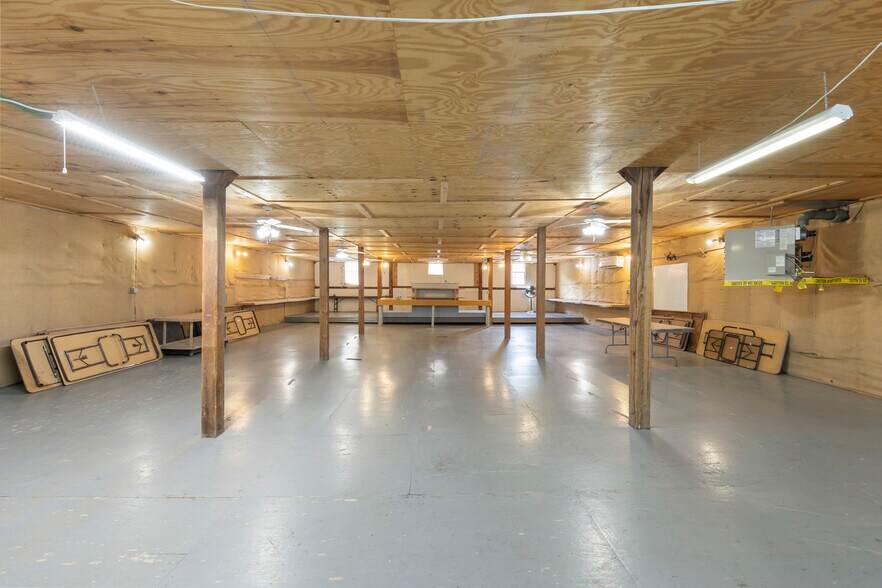 More Photos Of 8018 Northwestern Tpke, Keyser General Retail For Sale