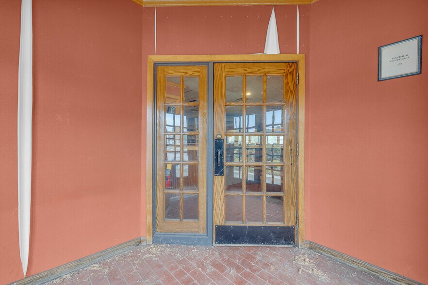 More Photos Of 1589 Big a Rd, Toccoa Flex For Sale