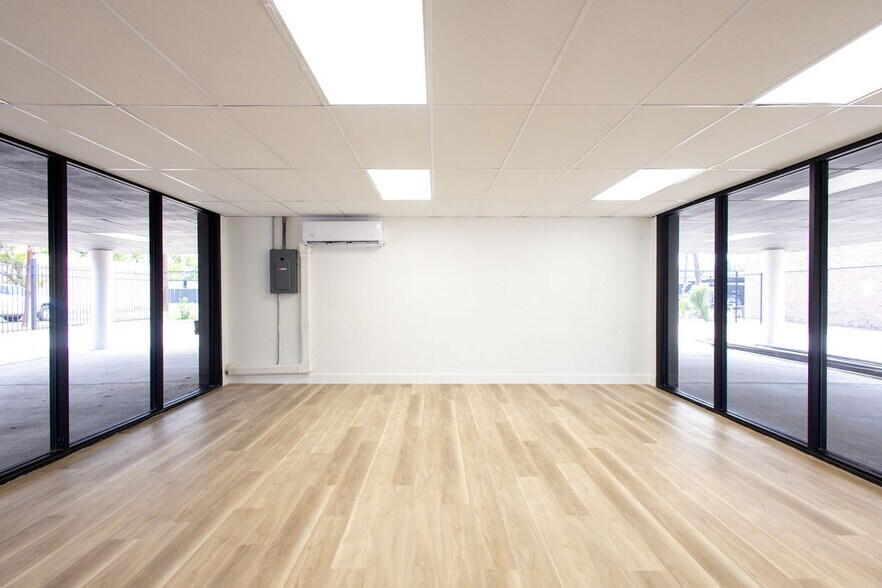 More Photos Of 8225 Westglen Dr, Houston Office For Sale