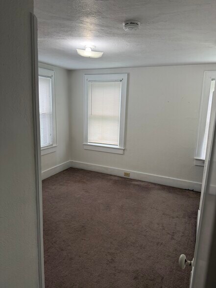 More Photos Of 50 Kirkendall Ave, Shavertown Flex For Sale
