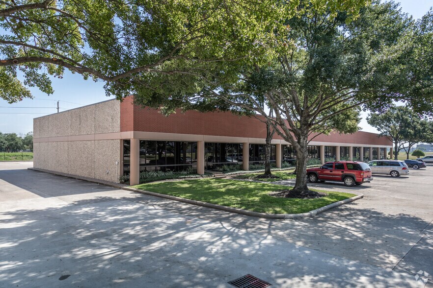 More Photos Of 15402 Vantage Pky E, Houston Unknown For Lease