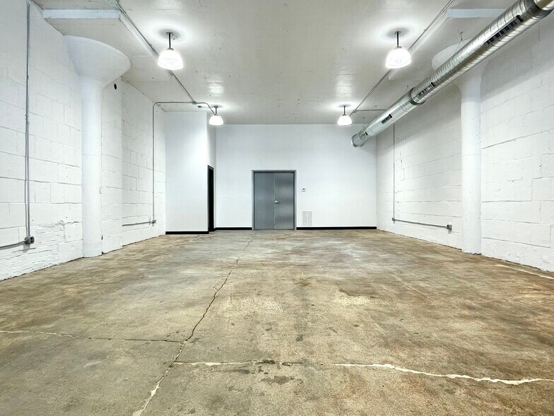 More Photos Of 1500 Clinton St, Buffalo Light Manufacturing For Lease