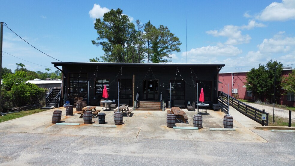 Primary Photo Of 11133 Old Highway 31, Spanish Fort General Retail For Sale