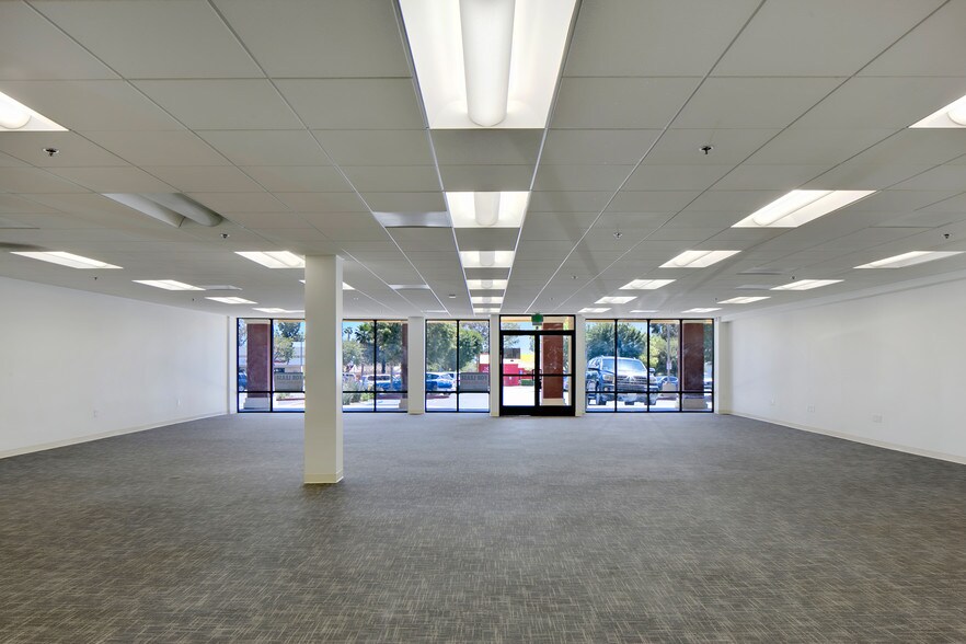 More Photos Of 1379-1399 W Foothill Blvd, Upland Unknown For Lease