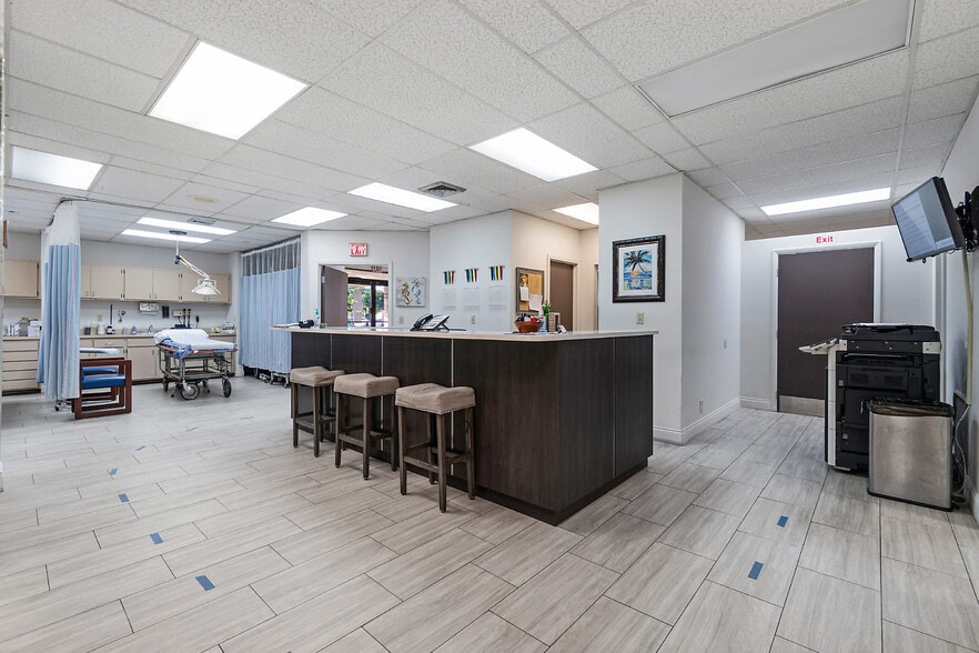 More Photos Of 2280 W Atlantic Ave, Delray Beach Medical For Sale