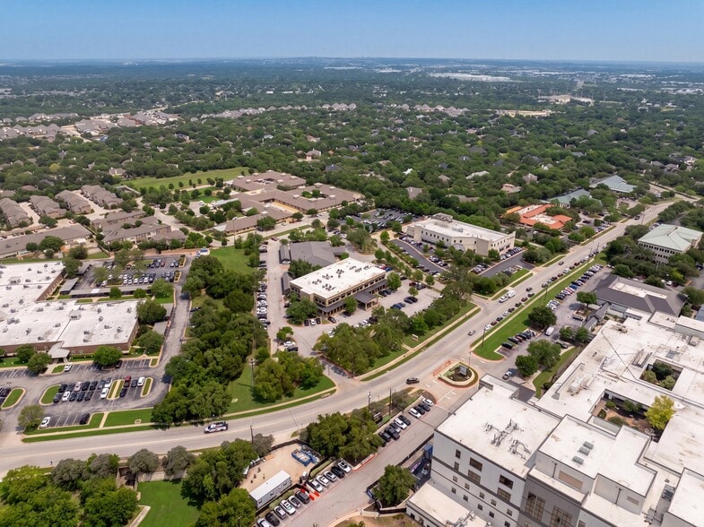 More Photos Of 16040 Park Valley Dr, Round Rock Medical For Sale