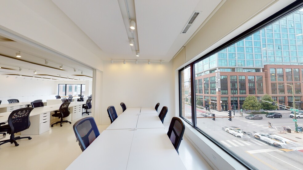 More Photos Of 755 N Wells St, Chicago Office For Lease