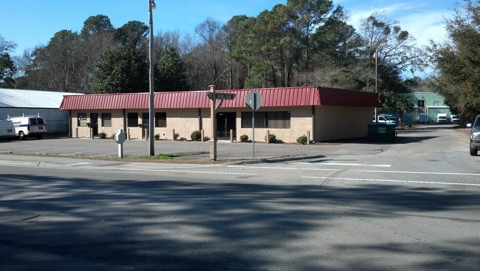 Primary Photo Of 130 Mathews Dr, Hilton Head Island Office For Sale