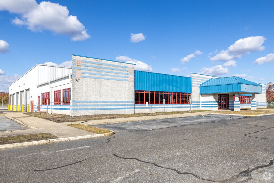 Primary Photo Of 711 N New Rd, Pleasantville Warehouse For Sale