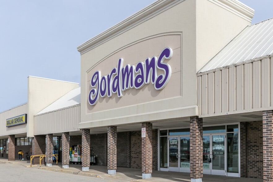 More Photos Of 1109 E State St, Cheboygan Unknown For Lease