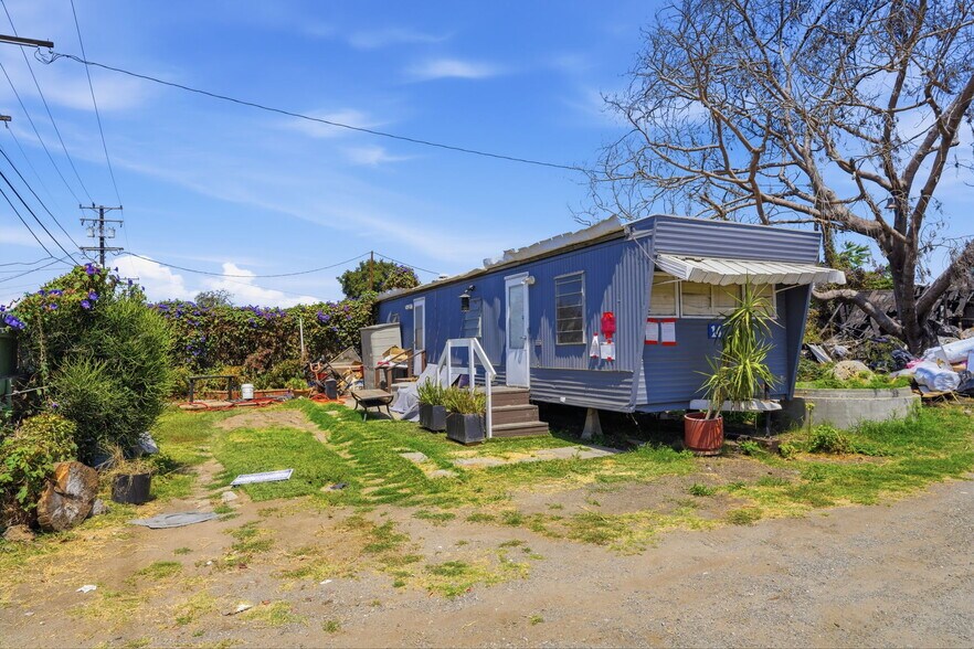 More Photos Of 1635 W 130th St, Gardena Contractor Storage Yard For Sale