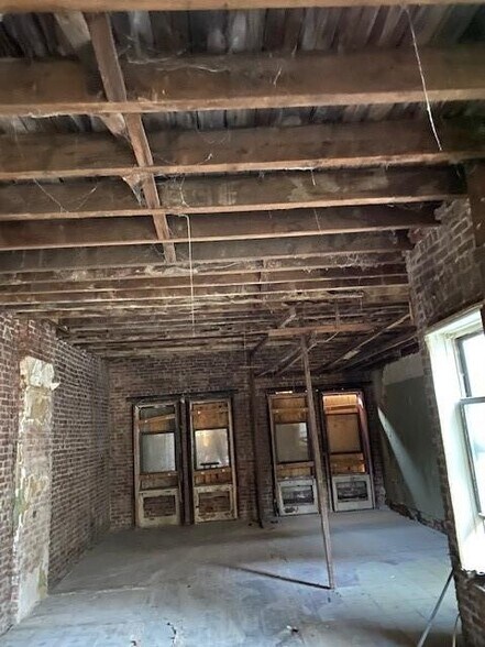 More Photos Of 2869 W 17th St, Brooklyn Apartments For Sale