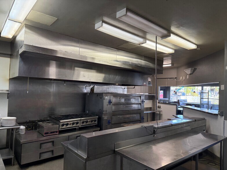 More Photos Of 1001 S Coast Hwy, Oceanside Restaurant For Sale