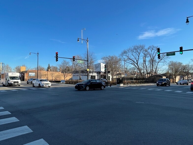 More Photos Of 7555 N California Ave, Chicago Fast Food For Sale