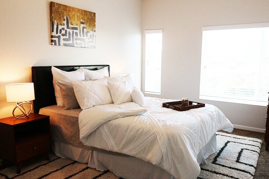 More Photos Of 1015 N 16th St, Omaha Apartments For Sale