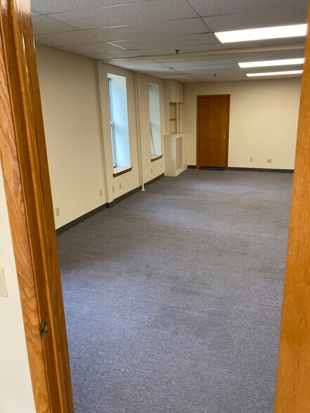 More Photos Of 102 East State Street, Ithaca Loft Creative Space For Lease