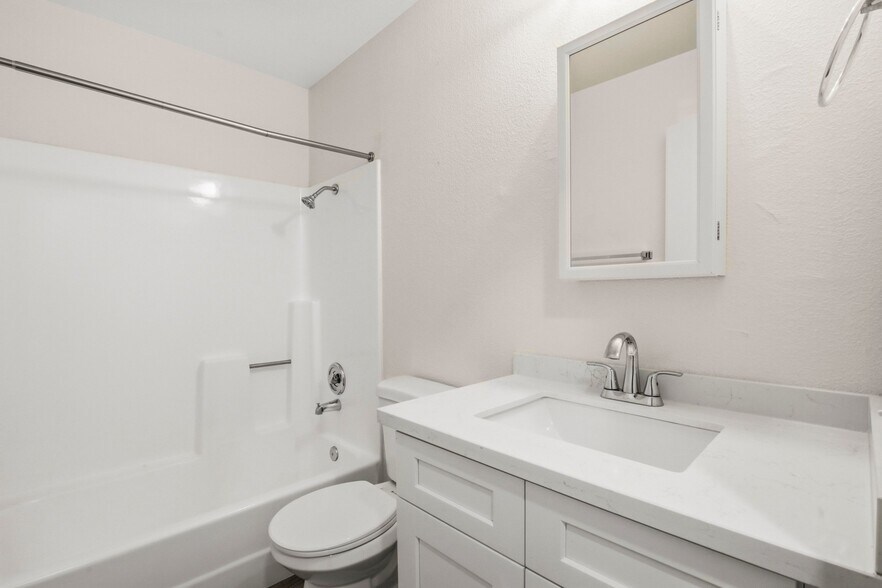 More Photos Of 6752-6770 Solita Ave, San Diego Apartments For Sale
