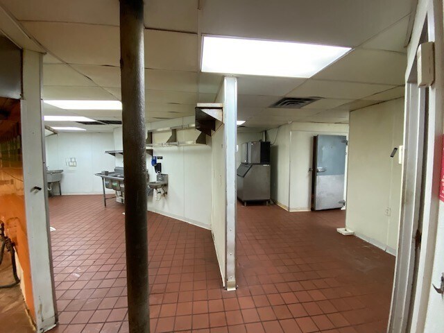 More Photos Of 2719 Race St, Fort Worth Restaurant For Lease
