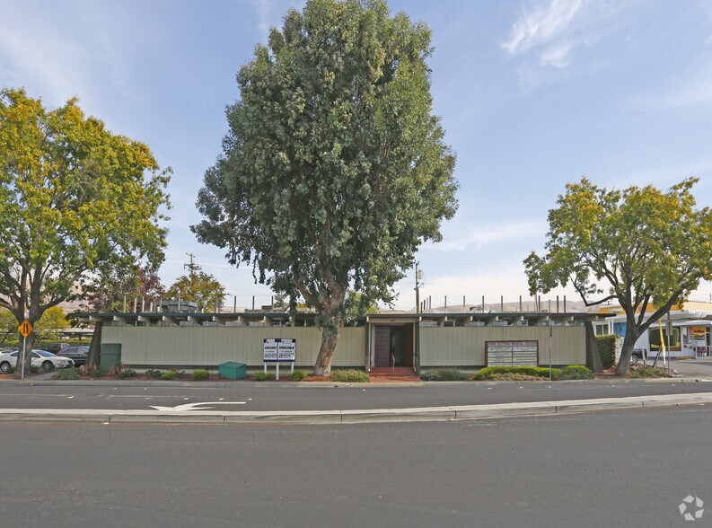 More Photos Of 40 N Park Victoria Dr, Milpitas Medical For Lease