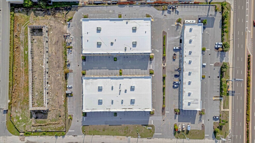 More Photos Of 9310 Ulmerton Rd, Largo Light Manufacturing For Lease