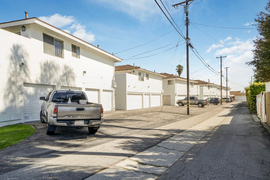 More Photos Of 4420-4446 Calle Mayor, Torrance Apartments For Sale