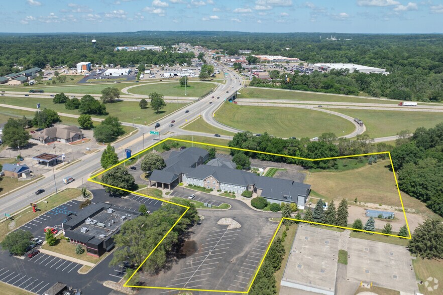 More Photos Of 622 Allegan St, Plainwell Hospitality For Sale