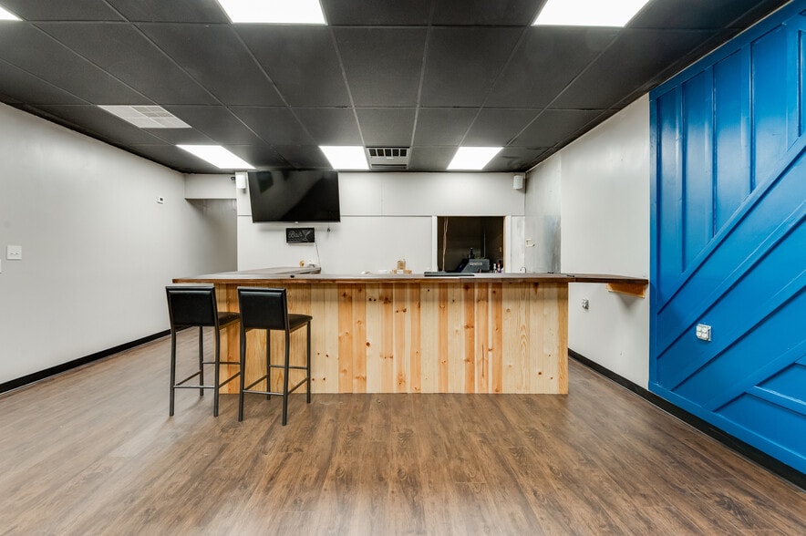 More Photos Of 1217-1219 E Main St, Richmond Storefront For Sale