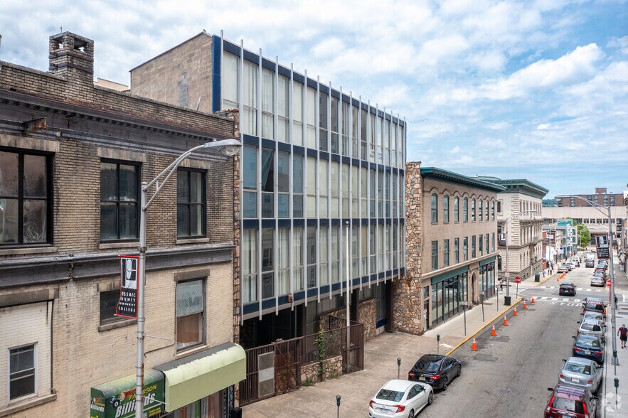 More Photos Of 52-54 Church St, Paterson Office For Sale