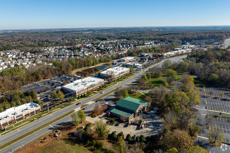 More Photos Of 2315 W Arbors Dr, Charlotte Medical For Lease