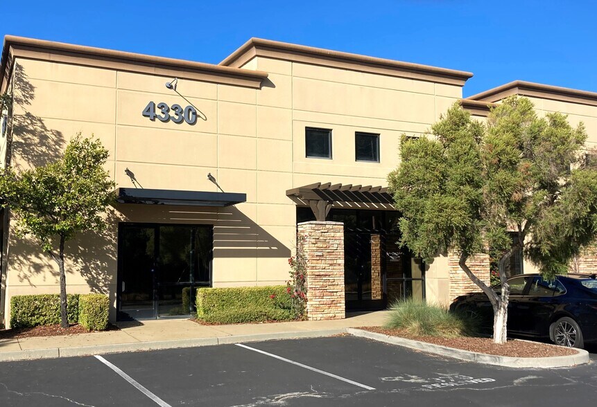 More Photos Of 4328-4330 Redwood Hwy, San Rafael Research And Development For Sale