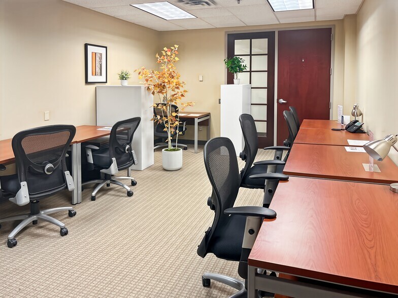 Primary Photo Of 41 University Dr, Newtown Coworking Space