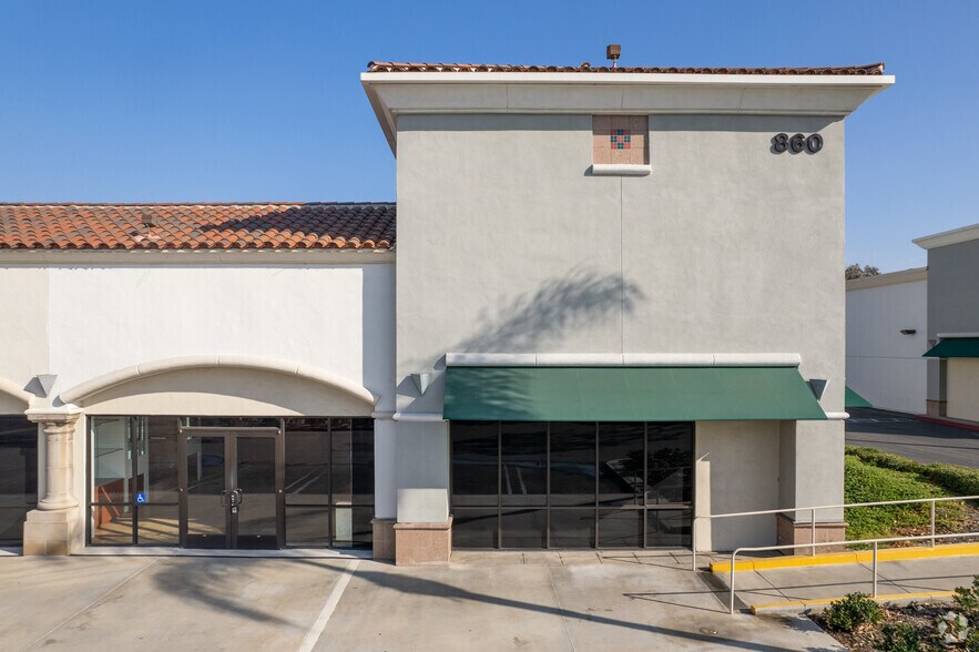 More Photos Of 600-732 N Rose Dr, Placentia General Retail For Lease