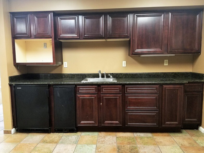 More Photos Of 55 E Thomas Rd, Phoenix Office For Sale