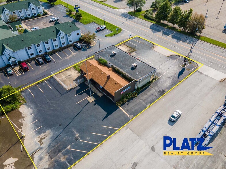 More Photos Of 7375 South Ave, Youngstown Freestanding For Lease