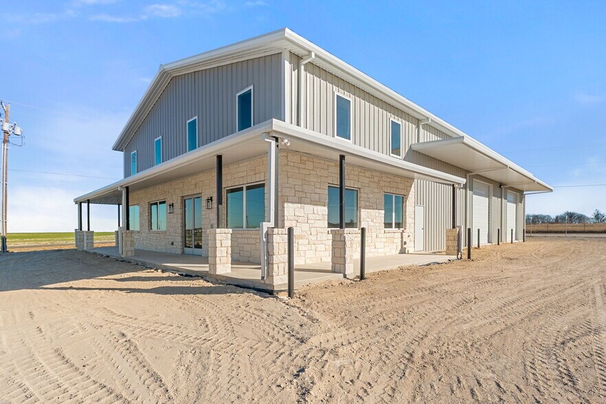 More Photos Of 2350 County Road 311, Jarrell Industrial For Lease