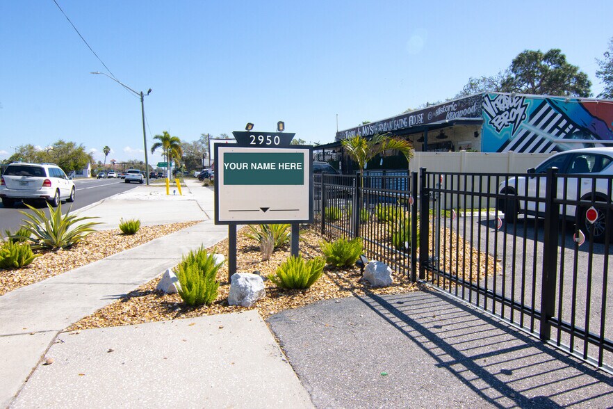 More Photos Of 2950 5th Ave N, Saint Petersburg Office For Lease