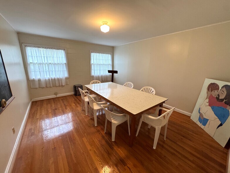 More Photos Of 205 Spalding St, Griffin Religious Facility For Sale