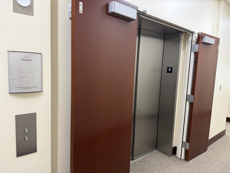 More Photos Of 180 N University Ave, Provo Office For Sale