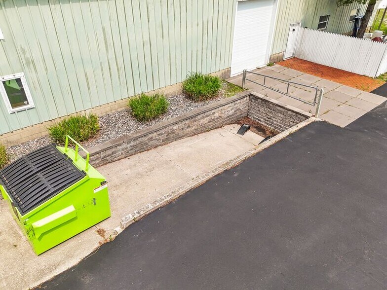 More Photos Of 9435 E Cherry Bend Rd, Traverse City Warehouse For Sale