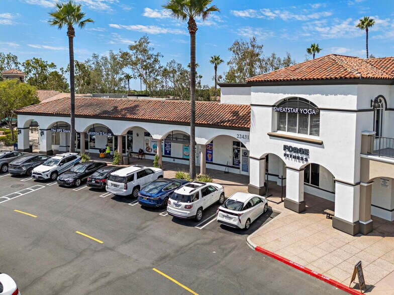 More Photos Of 22361-22451 Antonio Pky, Rancho Santa Margarita Unknown For Lease