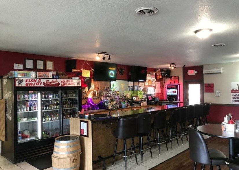 More Photos Of 201 E Nokomis St, Osakis Bar For Sale
