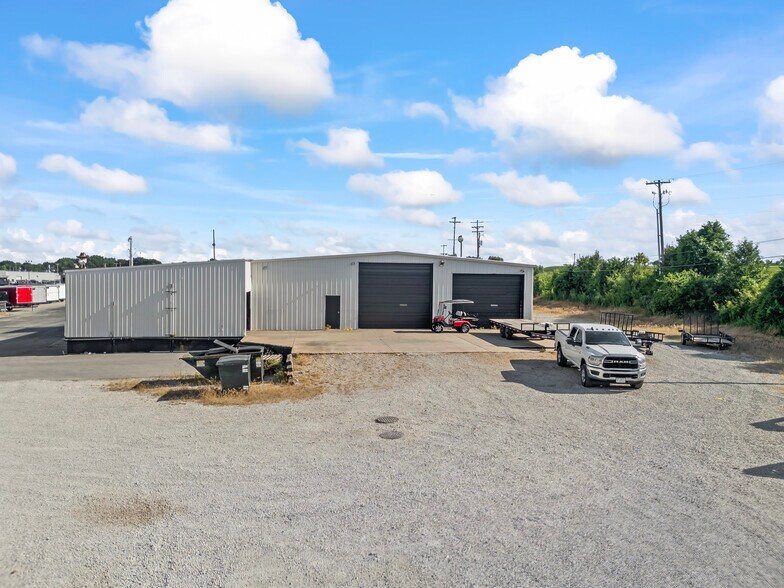 More Photos Of 2606 E Rock Haven Rd, Harrisonville Light Manufacturing For Lease