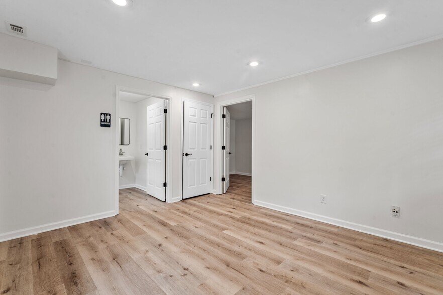 More Photos Of 609 Carteret St, Beaufort Storefront Retail Residential For Lease