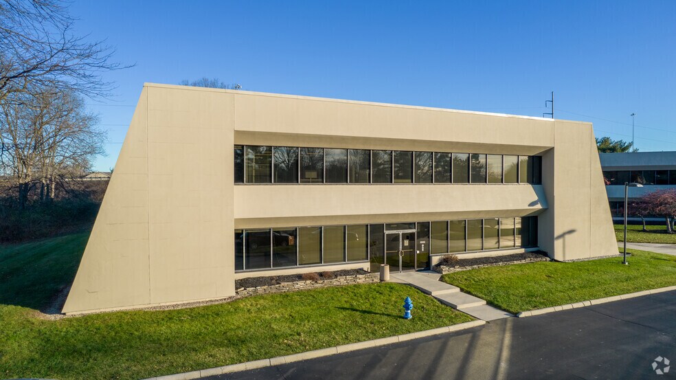 More Photos Of 250 E Wilson Bridge Rd, Worthington Office For Sale